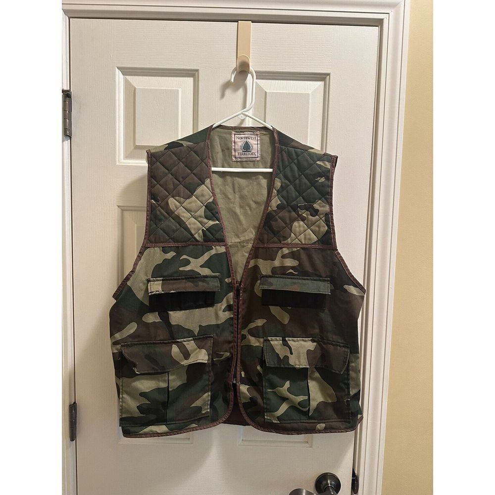 Northwest Territory Vintage Camo Hunters Vest Men's Size‎ XL?  See Measurements